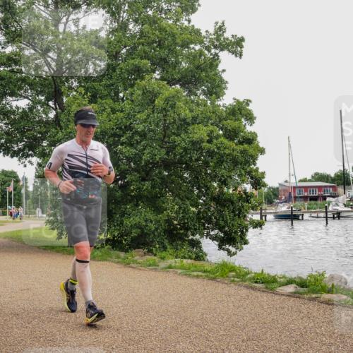 22.06.2025 - Viking Triathlon KatJ http://msf.ph/oto/8124118 22.06.2025 15:20:02 Laufen 290 meine-sportfotos.de