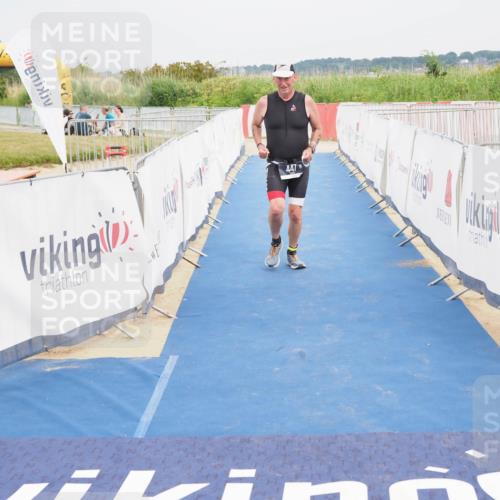 22.06.2025 - Viking Triathlon MichiJ http://msf.ph/oto/8124145 22.06.2025 17:18:02 Ziel 447 meine-sportfotos.de