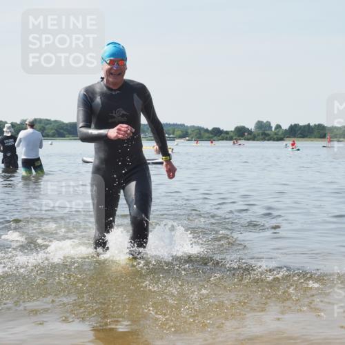22.06.2025 - Viking Triathlon KatJ http://msf.ph/oto/8124152 22.06.2025 10:59:10 Schwimmen 222, 234 meine-sportfotos.de