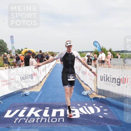22.06.2025 - Viking Triathlon MichiJ http://msf.ph/oto/8124174 22.06.2025 15:14:56 Ziel 264, 377 meine-sportfotos.de