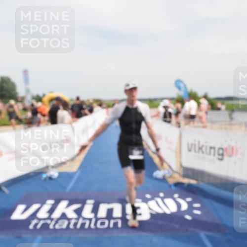 22.06.2025 - Viking Triathlon MichiJ http://msf.ph/oto/8124182 22.06.2025 15:14:56 Ziel 264, 377 meine-sportfotos.de