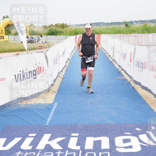 22.06.2025 - Viking Triathlon MichiJ http://msf.ph/oto/8124186 22.06.2025 17:18:03 Ziel 447 meine-sportfotos.de