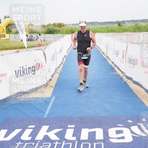 22.06.2025 - Viking Triathlon MichiJ http://msf.ph/oto/8124195 22.06.2025 17:18:03 Ziel 447 meine-sportfotos.de