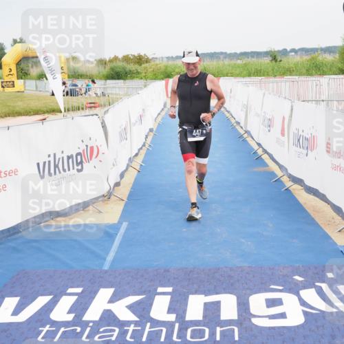 22.06.2025 - Viking Triathlon MichiJ http://msf.ph/oto/8124202 22.06.2025 17:18:03 Ziel 447 meine-sportfotos.de