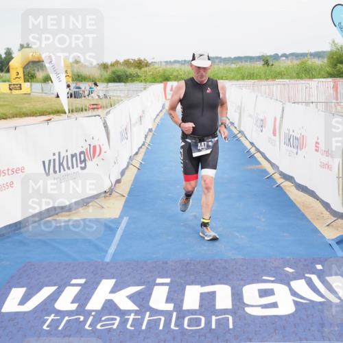 22.06.2025 - Viking Triathlon MichiJ http://msf.ph/oto/8124227 22.06.2025 17:18:03 Ziel 447 meine-sportfotos.de