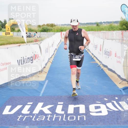 22.06.2025 - Viking Triathlon MichiJ http://msf.ph/oto/8124241 22.06.2025 17:18:04 Ziel 447 meine-sportfotos.de