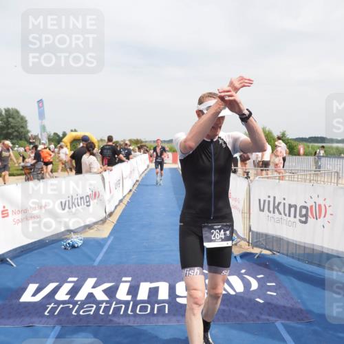22.06.2025 - Viking Triathlon MichiJ http://msf.ph/oto/8124245 22.06.2025 15:14:57 Ziel 264, 377 meine-sportfotos.de