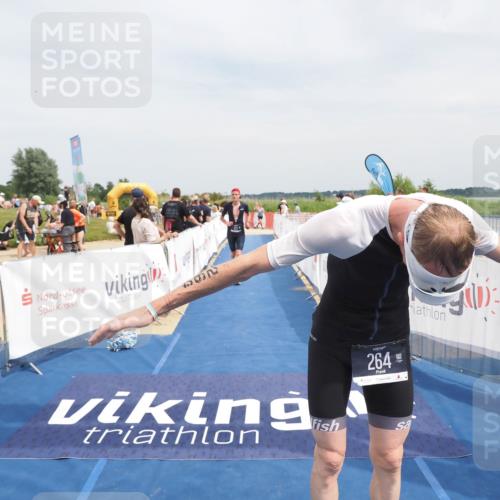 22.06.2025 - Viking Triathlon MichiJ http://msf.ph/oto/8124278 22.06.2025 15:14:58 Ziel 264, 377 meine-sportfotos.de