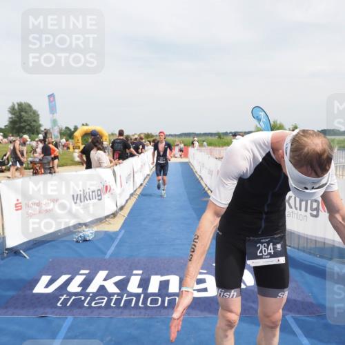 22.06.2025 - Viking Triathlon MichiJ http://msf.ph/oto/8124287 22.06.2025 15:14:58 Ziel 264, 377 meine-sportfotos.de