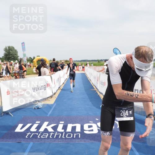 22.06.2025 - Viking Triathlon MichiJ http://msf.ph/oto/8124302 22.06.2025 15:14:58 Ziel 264, 377 meine-sportfotos.de