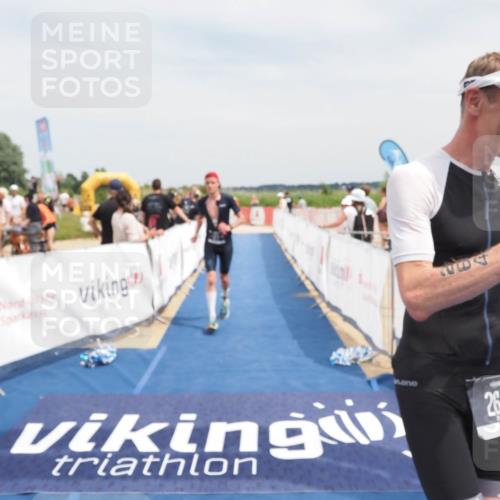 22.06.2025 - Viking Triathlon MichiJ http://msf.ph/oto/8124342 22.06.2025 15:14:59 Ziel 264, 377 meine-sportfotos.de