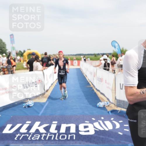 22.06.2025 - Viking Triathlon MichiJ http://msf.ph/oto/8124360 22.06.2025 15:14:59 Ziel 264, 377 meine-sportfotos.de