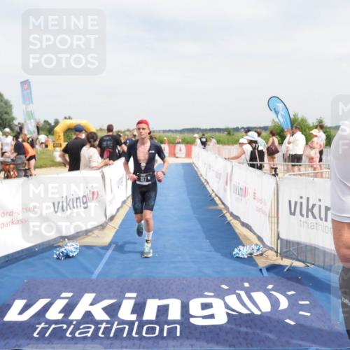 22.06.2025 - Viking Triathlon MichiJ http://msf.ph/oto/8124376 22.06.2025 15:15:00 Ziel 264, 377 meine-sportfotos.de