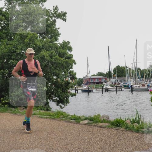 22.06.2025 - Viking Triathlon KatJ http://msf.ph/oto/8124431 22.06.2025 15:21:23 Laufen 327 meine-sportfotos.de