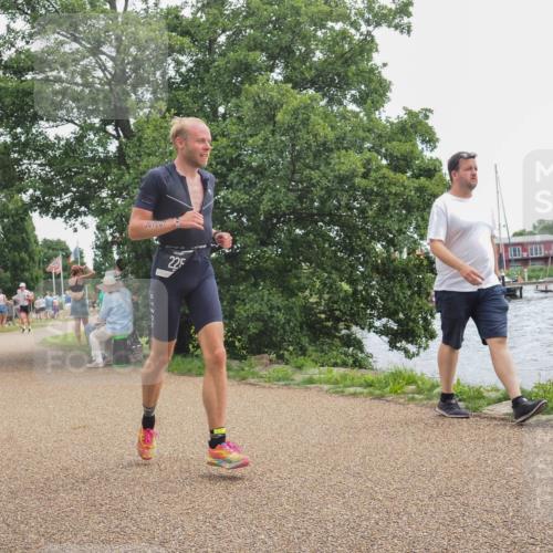 22.06.2025 - Viking Triathlon KatJ http://msf.ph/oto/8124513 22.06.2025 13:40:22 Laufen 225 meine-sportfotos.de