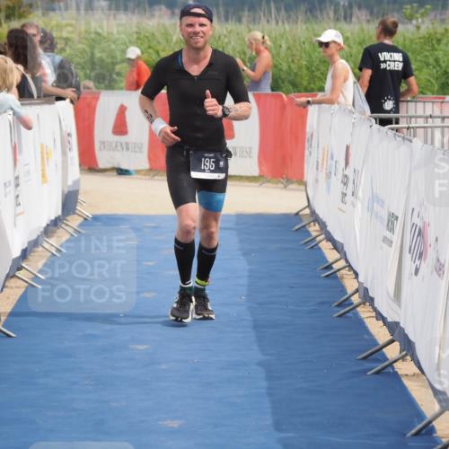 22.06.2025 - Viking Triathlon MichiJ http://msf.ph/oto/8124548 22.06.2025 15:15:10 Ziel 195 meine-sportfotos.de