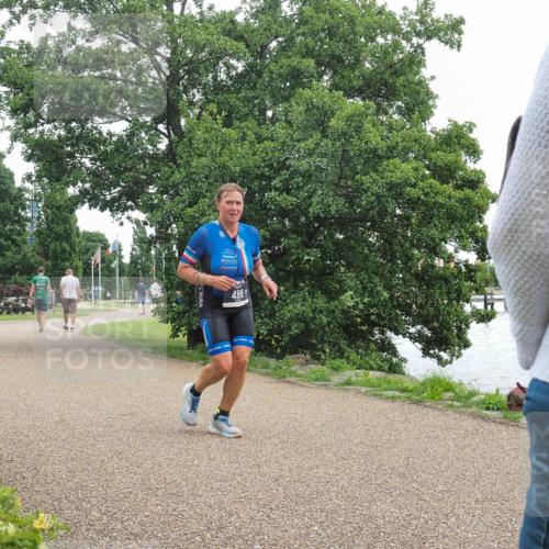 22.06.2025 - Viking Triathlon KatJ http://msf.ph/oto/8124681 22.06.2025 15:22:23 Laufen 488 meine-sportfotos.de