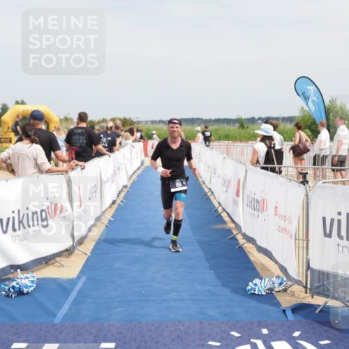 22.06.2025 - Viking Triathlon MichiJ http://msf.ph/oto/8124697 22.06.2025 15:15:13 Ziel 195 meine-sportfotos.de