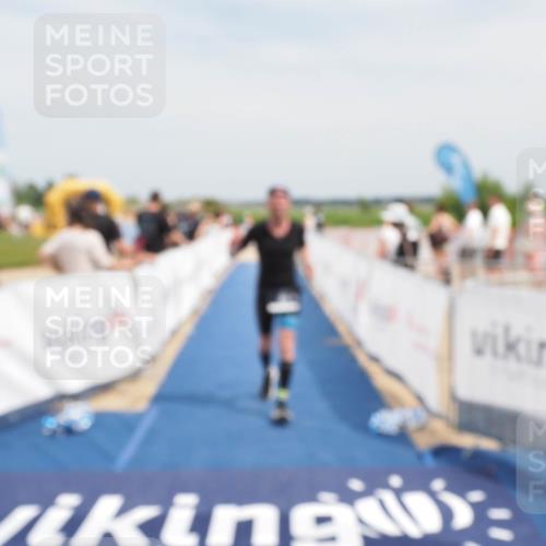 22.06.2025 - Viking Triathlon MichiJ http://msf.ph/oto/8124729 22.06.2025 15:15:13 Ziel 195 meine-sportfotos.de