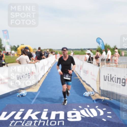 22.06.2025 - Viking Triathlon MichiJ http://msf.ph/oto/8124763 22.06.2025 15:15:14 Ziel 195 meine-sportfotos.de