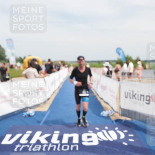 22.06.2025 - Viking Triathlon MichiJ http://msf.ph/oto/8124770 22.06.2025 15:15:14 Ziel 195 meine-sportfotos.de