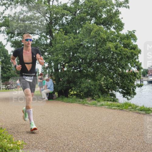 22.06.2025 - Viking Triathlon KatJ http://msf.ph/oto/8124797 22.06.2025 13:41:58 Laufen 203 meine-sportfotos.de