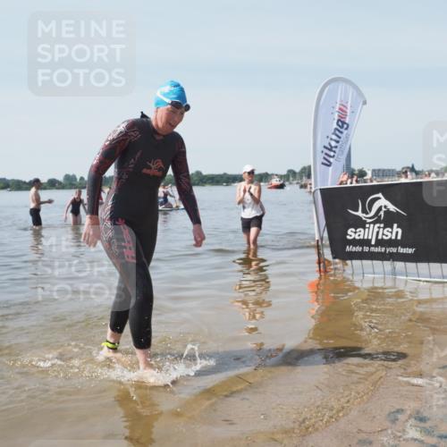 22.06.2025 - Viking Triathlon KatJ http://msf.ph/oto/8124801 22.06.2025 11:14:32 Schwimmen 405 meine-sportfotos.de