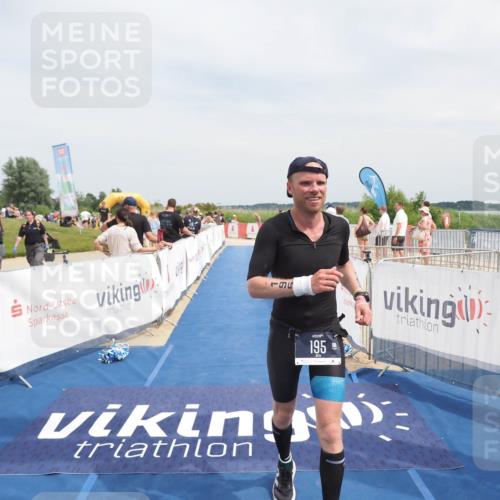 22.06.2025 - Viking Triathlon MichiJ http://msf.ph/oto/8124821 22.06.2025 15:15:15 Ziel 195 meine-sportfotos.de