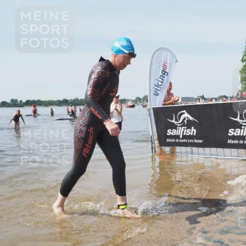 22.06.2025 - Viking Triathlon KatJ http://msf.ph/oto/8124822 22.06.2025 11:14:33 Schwimmen 405 meine-sportfotos.de