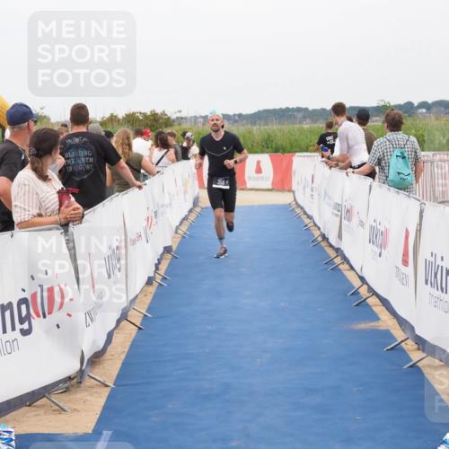 22.06.2025 - Viking Triathlon MichiJ http://msf.ph/oto/8124827 22.06.2025 15:19:27 Ziel 358 meine-sportfotos.de