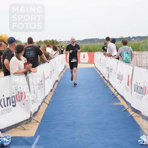 22.06.2025 - Viking Triathlon MichiJ http://msf.ph/oto/8124838 22.06.2025 15:19:27 Ziel 358 meine-sportfotos.de