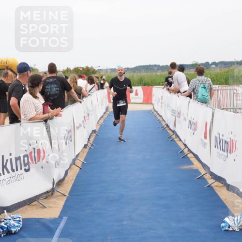 22.06.2025 - Viking Triathlon MichiJ http://msf.ph/oto/8124843 22.06.2025 15:19:27 Ziel 358 meine-sportfotos.de