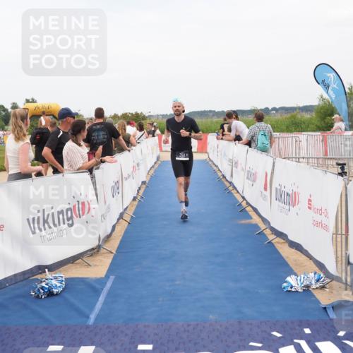 22.06.2025 - Viking Triathlon MichiJ http://msf.ph/oto/8124876 22.06.2025 15:19:28 Ziel 358 meine-sportfotos.de
