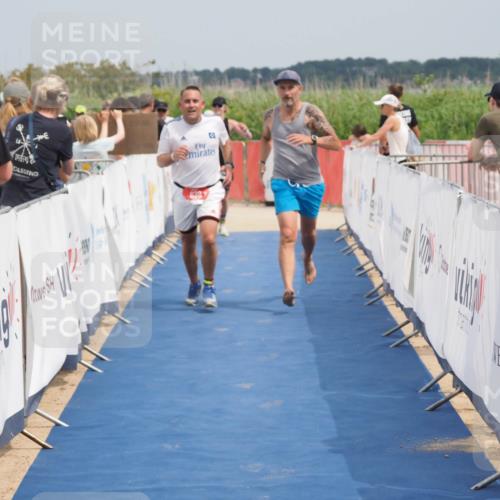 22.06.2025 - Viking Triathlon MichiJ http://msf.ph/oto/8124888 22.06.2025 15:15:22 Ziel 374, 638 meine-sportfotos.de