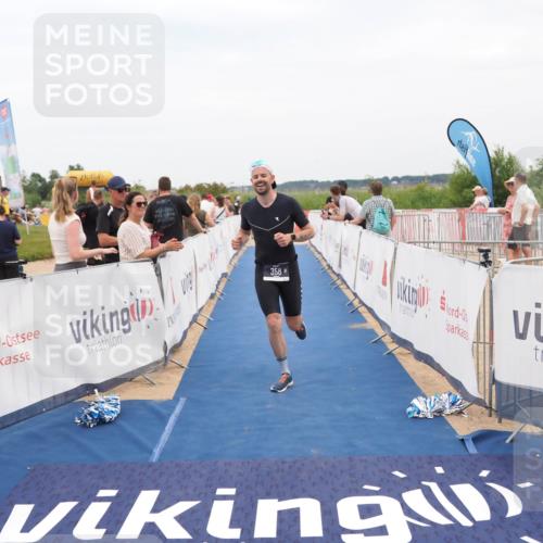 22.06.2025 - Viking Triathlon MichiJ http://msf.ph/oto/8124904 22.06.2025 15:19:29 Ziel 358 meine-sportfotos.de