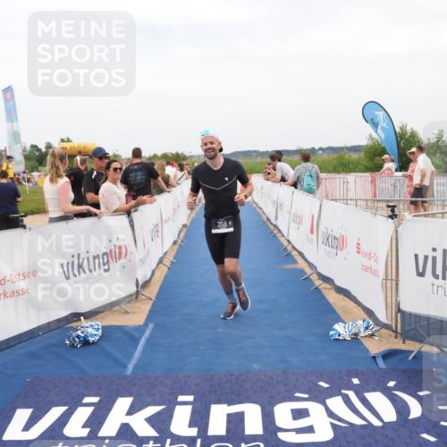 22.06.2025 - Viking Triathlon MichiJ http://msf.ph/oto/8124908 22.06.2025 15:19:29 Ziel 358 meine-sportfotos.de