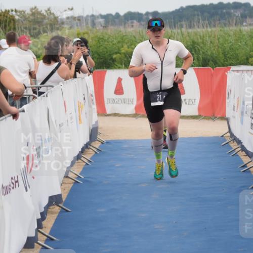 22.06.2025 - Viking Triathlon MichiJ http://msf.ph/oto/8124946 22.06.2025 15:19:34 Ziel 21, 358, 387 meine-sportfotos.de