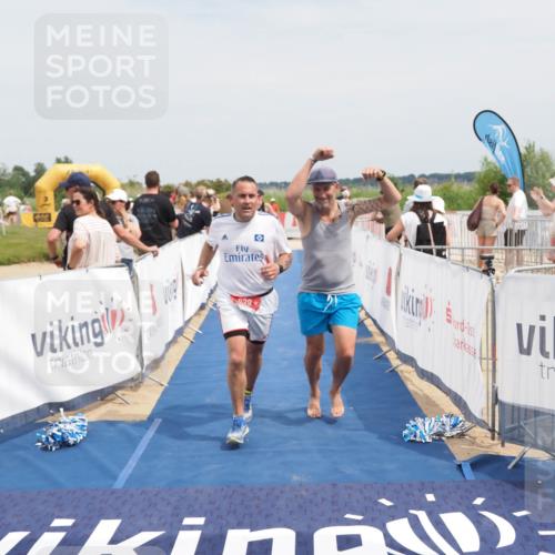 22.06.2025 - Viking Triathlon MichiJ http://msf.ph/oto/8124965 22.06.2025 15:15:25 Ziel 374, 638 meine-sportfotos.de