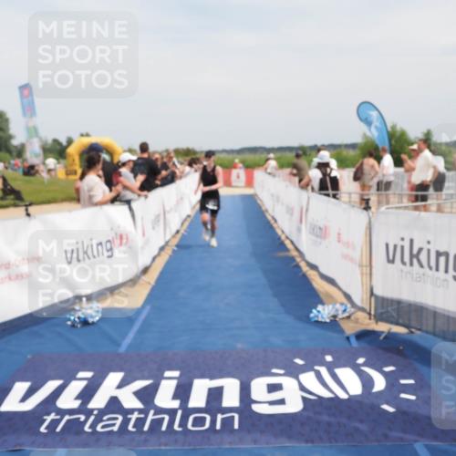 22.06.2025 - Viking Triathlon MichiJ http://msf.ph/oto/8125009 22.06.2025 15:15:27 Ziel 374, 638 meine-sportfotos.de