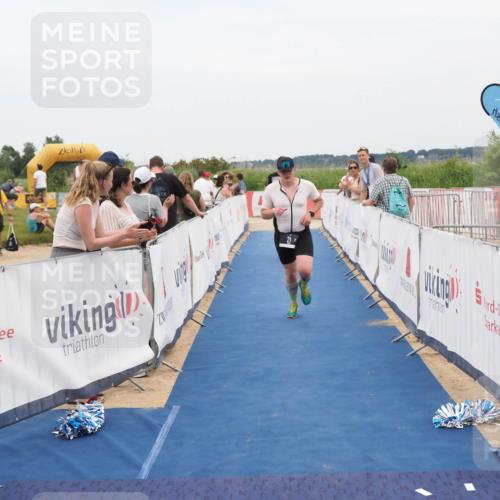 22.06.2025 - Viking Triathlon MichiJ http://msf.ph/oto/8125023 22.06.2025 15:19:36 Ziel 21, 387 meine-sportfotos.de