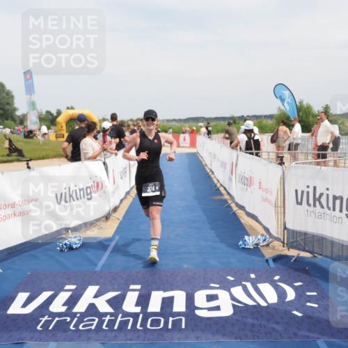22.06.2025 - Viking Triathlon MichiJ http://msf.ph/oto/8125042 22.06.2025 15:15:28 Ziel 374, 638 meine-sportfotos.de