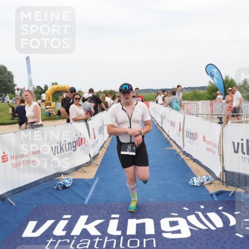 22.06.2025 - Viking Triathlon MichiJ http://msf.ph/oto/8125073 22.06.2025 15:19:37 Ziel 21, 387 meine-sportfotos.de