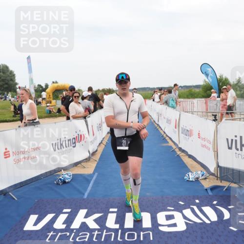 22.06.2025 - Viking Triathlon MichiJ http://msf.ph/oto/8125074 22.06.2025 15:19:37 Ziel 21, 387 meine-sportfotos.de