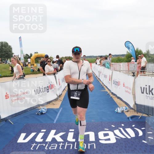 22.06.2025 - Viking Triathlon MichiJ http://msf.ph/oto/8125078 22.06.2025 15:19:38 Ziel 21, 387 meine-sportfotos.de
