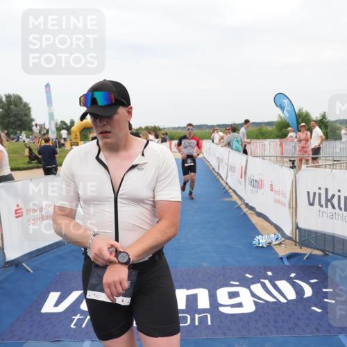 22.06.2025 - Viking Triathlon MichiJ http://msf.ph/oto/8125101 22.06.2025 15:19:38 Ziel 21, 387 meine-sportfotos.de