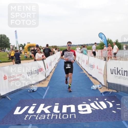 22.06.2025 - Viking Triathlon MichiJ http://msf.ph/oto/8125106 22.06.2025 15:19:40 Ziel 21, 387 meine-sportfotos.de