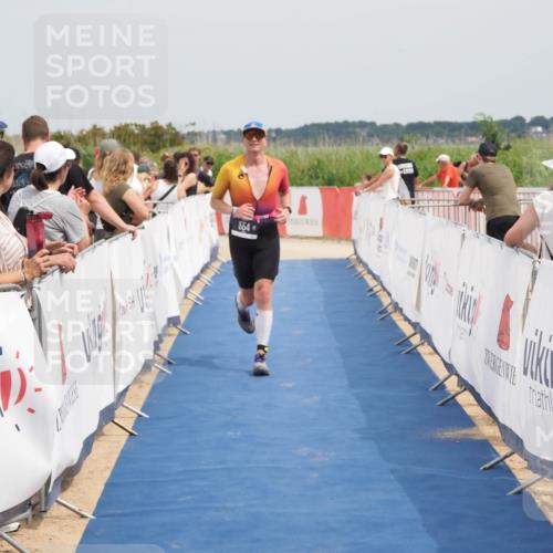 22.06.2025 - Viking Triathlon MichiJ http://msf.ph/oto/8125108 22.06.2025 15:15:45 Ziel 554 meine-sportfotos.de
