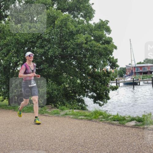 22.06.2025 - Viking Triathlon KatJ http://msf.ph/oto/8125110 22.06.2025 15:27:00 Laufen 202 meine-sportfotos.de