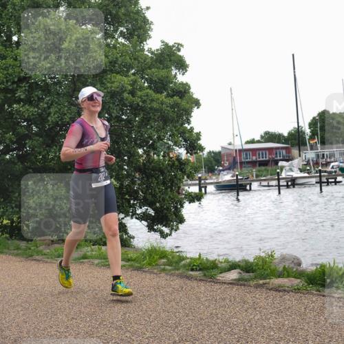 22.06.2025 - Viking Triathlon KatJ http://msf.ph/oto/8125141 22.06.2025 15:27:00 Laufen 202 meine-sportfotos.de