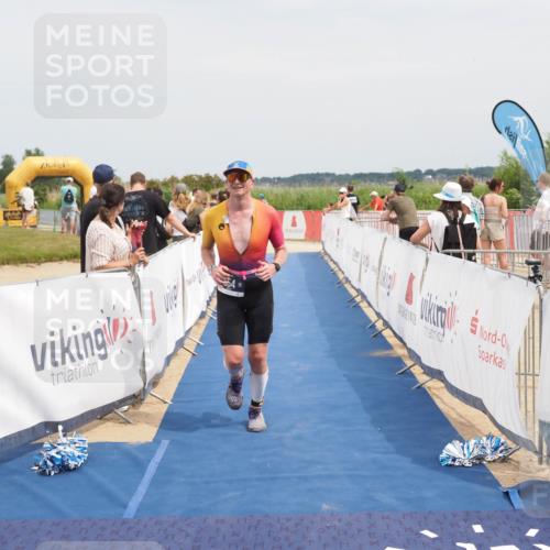 22.06.2025 - Viking Triathlon MichiJ http://msf.ph/oto/8125160 22.06.2025 15:15:46 Ziel 554 meine-sportfotos.de